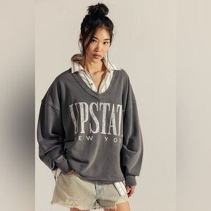 ▪️NWT Free People Venice V-neck Graphic Sweatshirt in Washed Black Combo